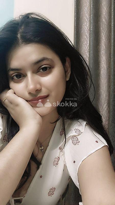Hy I am siri gowda Kannada hudgi geninune video call available it's geninune service it's only online service 
it's geninune video call available for