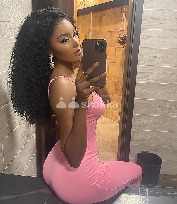 Soft thighs and bums with tight African sweet juicy pussy ready to be fucked hard Am just horny for you baby💖💖💖💖